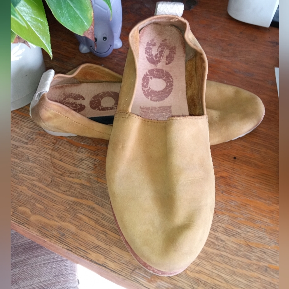 Sorel Woman's Brown Leather Loafers sz 8